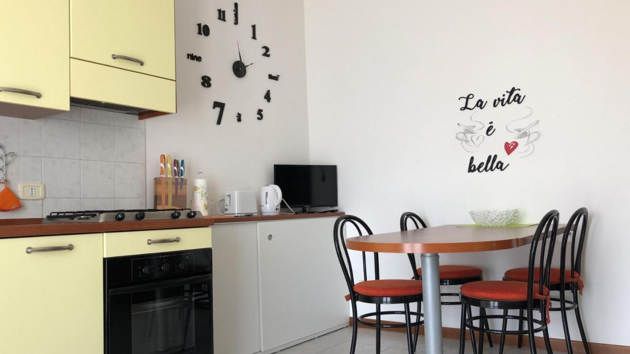 Апартаменты Irina'S House With View On Like And Swimming Pool Рива-ди-Сольто Экстерьер фото